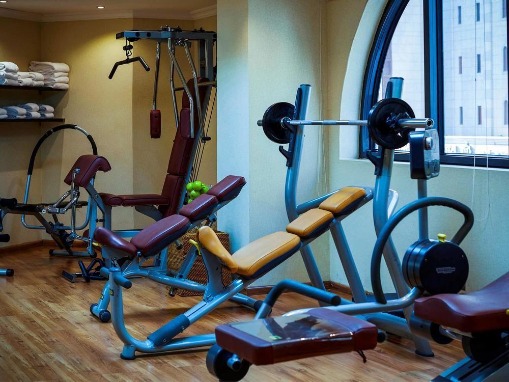 Frontel Al Harithia Hotel Medina Exterior photo A leg press machine