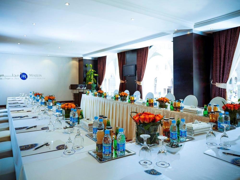 Frontel Al Harithia Hotel Medina Exterior photo Meeting room