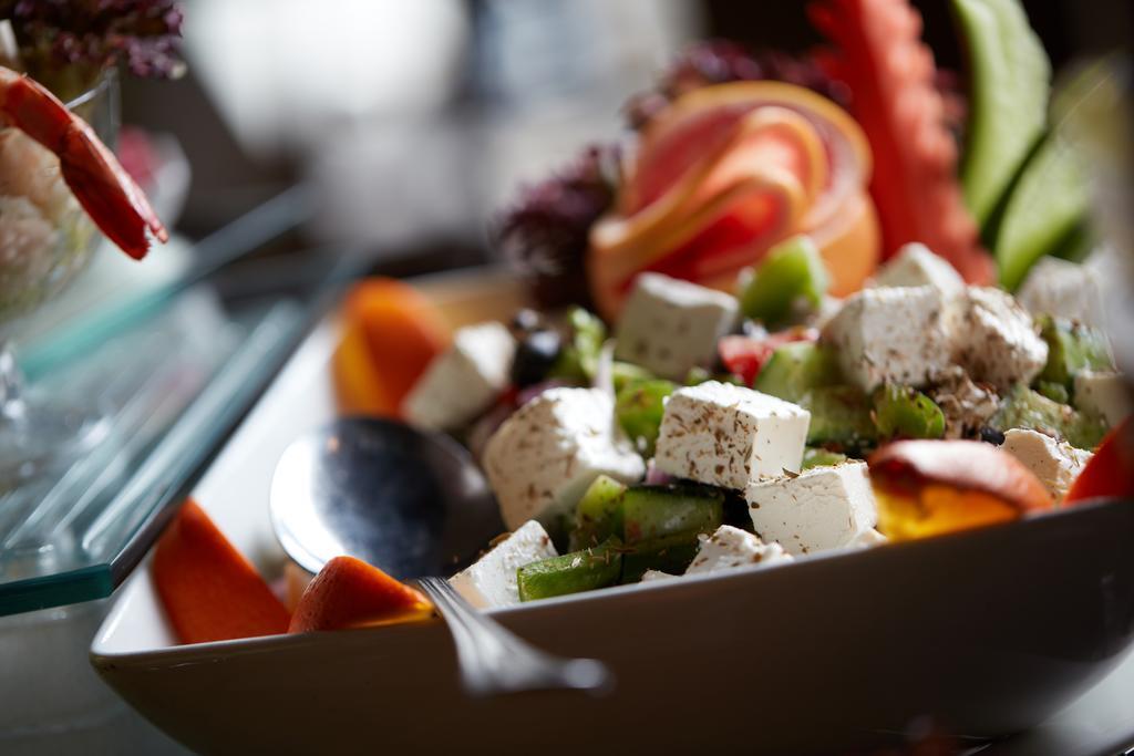 Frontel Al Harithia Hotel Medina Exterior photo Greek salad