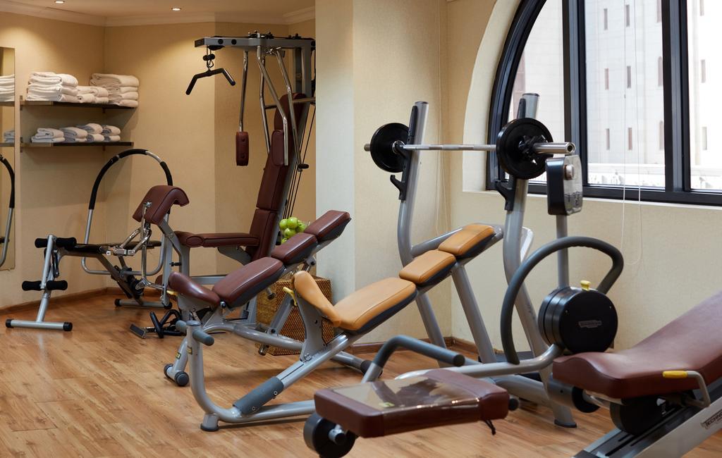 Frontel Al Harithia Hotel Medina Exterior photo A leg press machine